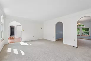 209 Jaclyn Dr, Cranberry Township, PA 16066 - Photo 9