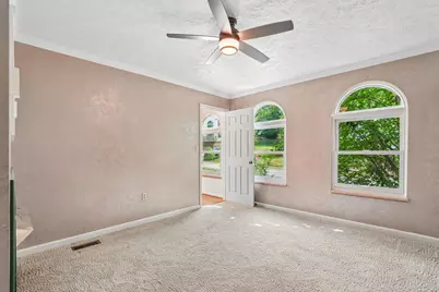 209 Jaclyn Dr, Cranberry Township, PA 16066 - Photo 7