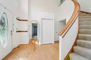 209 Jaclyn Dr, Cranberry Township, PA 16066 - Photo 3
