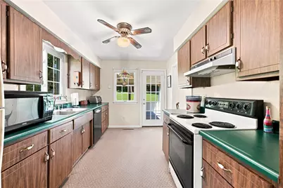 3011 Eldogor Ln, Neshannock Township, PA 16105 - Photo 11