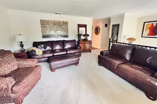 49 Sunnyside Ave, Collier Township, PA 15106 - Photo 3