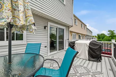 304 Countryside Dr, Robinson Twp, PA 15136 - Photo 15