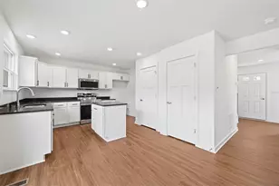 498 Gardenia Dr, Rostraver, PA 15012 - Photo 7
