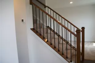 498 Gardenia Dr, Rostraver, PA 15012 - Photo 9