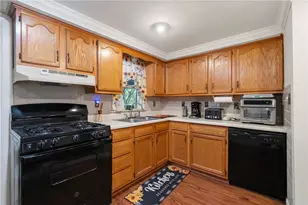 986 Coverdale, Pittsburgh, PA 15220 - Photo 9