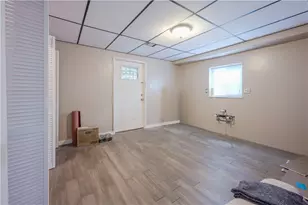 327 Beech Rd, Pittsburgh, PA 15239 - Photo 29