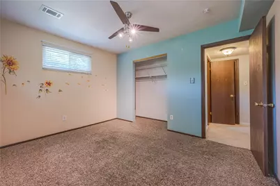 327 Beech Rd, Pittsburgh, PA 15239 - Photo 21