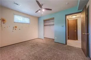 327 Beech Rd, Pittsburgh, PA 15239 - Photo 21