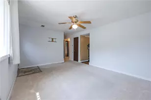 327 Beech Rd, Pittsburgh, PA 15239 - Photo 13