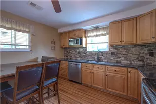 327 Beech Rd, Pittsburgh, PA 15239 - Photo 15