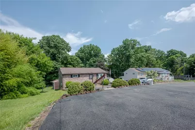 327 Beech Rd, Pittsburgh, PA 15239 - Photo 9