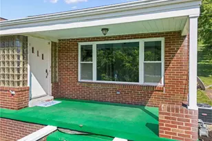 102 Woodlawn Ave, Cecil, PA 15321 - Photo 3