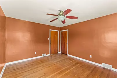 102 Woodlawn Avenue, Cecil, PA 15321 - Photo 17