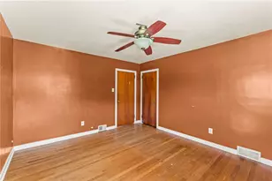 102 Woodlawn Ave, Cecil, PA 15321 - Photo 17