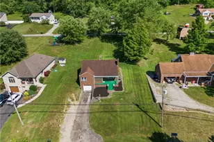 102 Woodlawn Ave, Cecil, PA 15321 - Photo 5