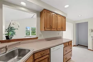 125 Eakin Ave, Ross Twp, PA 15214 - Photo 11