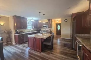 1004 Maple, Lower Burrell, PA 15068 - Photo 9