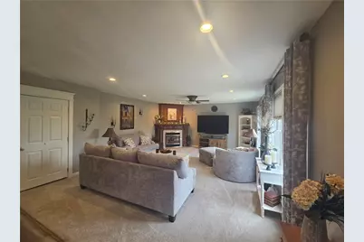 1004 Maple, Lower Burrell, PA 15068 - Photo 5