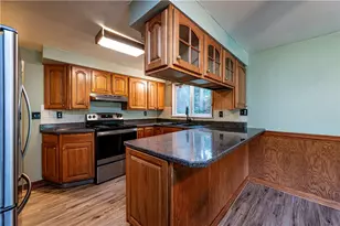 486 Woodlawn Ave, Hempfield Township, PA 15644 - Photo 17