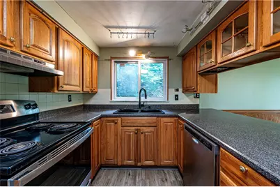 486 Woodlawn Ave, Hempfield Township, PA 15644 - Photo 15
