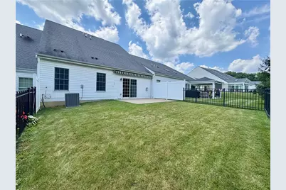 2046 Croghan Dr, Collier Township, PA 15106 - Photo 23