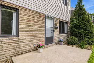 983 Becks Run Rd, Pittsburgh, PA 15210 - Photo 3