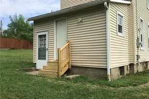 435 Wilson St, Sharon, PA 16146 - Photo 5