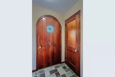 813 Washington Dr, Ross Twp, PA 15229 - Photo 5