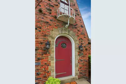 813 Washington Dr, Ross Twp, PA 15229 - Photo 3