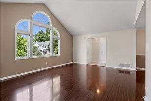 120 Horseshoe Cir E, North Strabane, PA 15317 - Photo 5