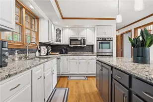 217 La Grande Dr, Cranberry Township, PA 16066 - Photo 9