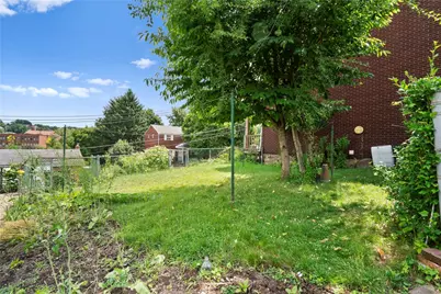 330 Kaercher St, Pittsburgh, PA 15207 - Photo 31