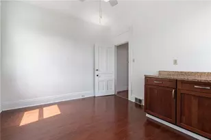 330 Kaercher St, Pittsburgh, PA 15207 - Photo 15