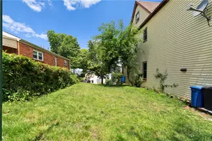 330 Kaercher St, Pittsburgh, PA 15207 - Photo 33