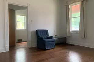 330 Kaercher St, Pittsburgh, PA 15207 - Photo 3