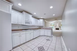 905 Cherry Hill Dr, Collier Township, PA 15142 - Photo 37