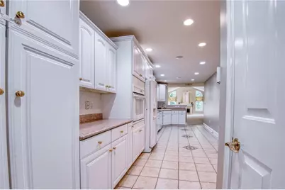 905 Cherry Hill Dr, Collier Township, PA 15142 - Photo 39