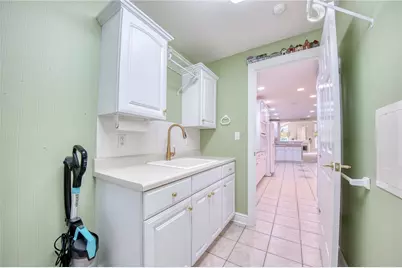 905 Cherry Hill Dr, Collier Township, PA 15142 - Photo 41