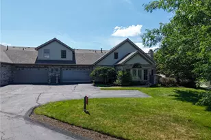 905 Cherry Hill Dr, Collier Township, PA 15142 - Photo 11