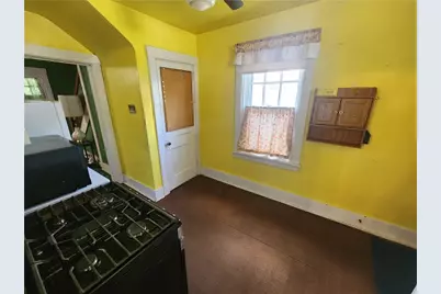 8276 Ohio River Blvd, Pittsburgh, PA 15202 - Photo 13