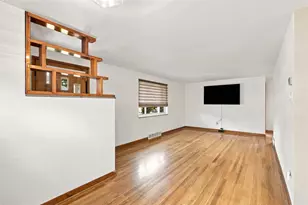 1552 Orchardview Dr, Scott Township, PA 15220 - Photo 7
