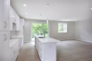 10071 Old Perry, Pittsburgh, PA 15090 - Photo 9