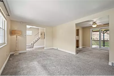 3033 Universal Rd, Pittsburgh, PA 15235 - Photo 5