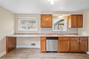 3033 Universal Rd, Pittsburgh, PA 15235 - Photo 9