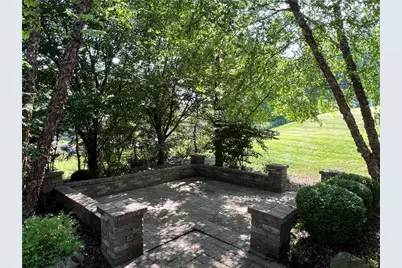 100 Field Club Dr, Kennedy Township, PA 15136 - Photo 5