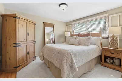 3934 Mimosa Dr, Bethel Park, PA 15102 - Photo 25