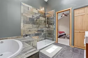 700 Woodland Rd, Bradford Woods, PA 15015 - Photo 23