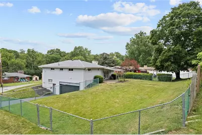 1328 Foxboro Dr, Monroeville, PA 15146 - Photo 35