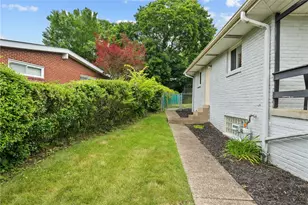 1328 Foxboro Dr, Monroeville, PA 15146 - Photo 35