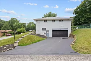 1328 Foxboro Dr, Monroeville, PA 15146 - Photo 37